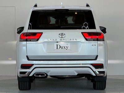 TOYOTA LAND CRUISER 300 - 6