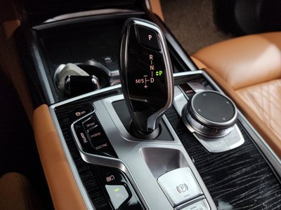 2022 BMW 7 SERIES photo 9