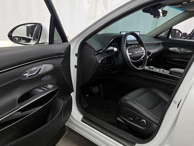 صورة 10 لـ 2022 Genesis GV70