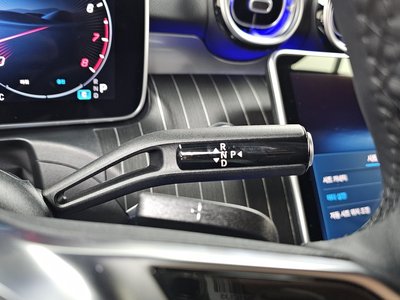 MERCEDES-BENZ C-CLASS - 9