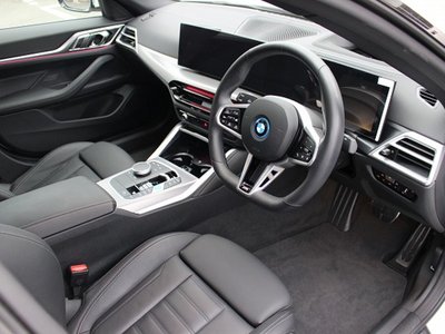 BMW I4 - 8