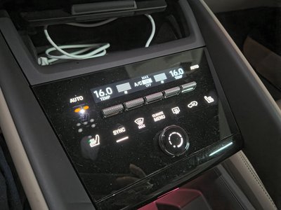 PORSCHE MACAN - 9