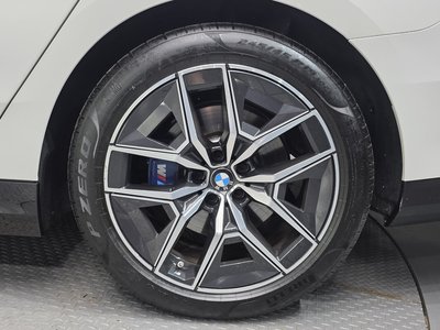 BMW 5 SERIES - 8