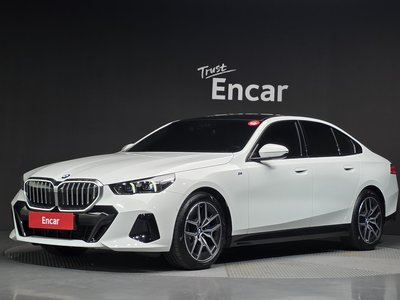 BMW 5 SERIES - 1