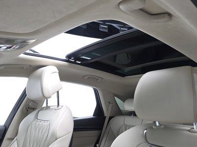 2021 Genesis GV70 — миниатюра 18