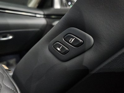 2021 Genesis GV70 — миниатюра 33