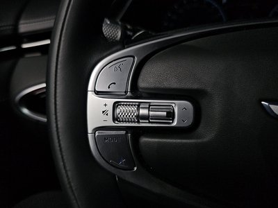 2021 Genesis GV70 — миниатюра 31