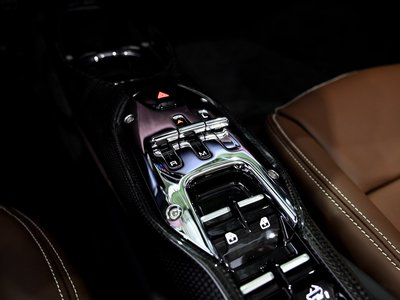 صورة مصغرة 17 لـ 2025 Ferrari 296 GTS