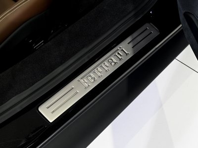 صورة مصغرة 24 لـ 2025 Ferrari 296 GTS