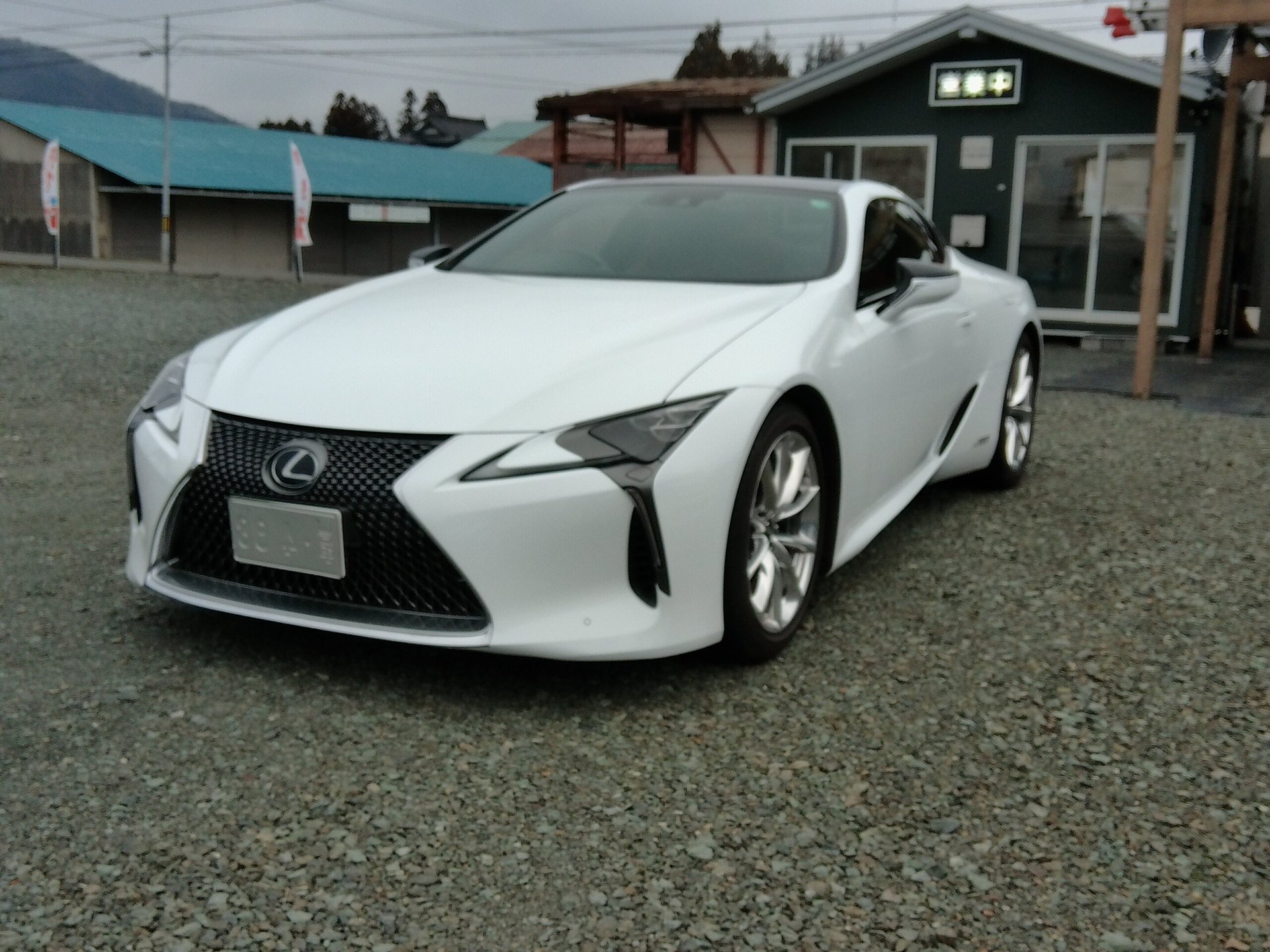 LEXUS LC - View 1