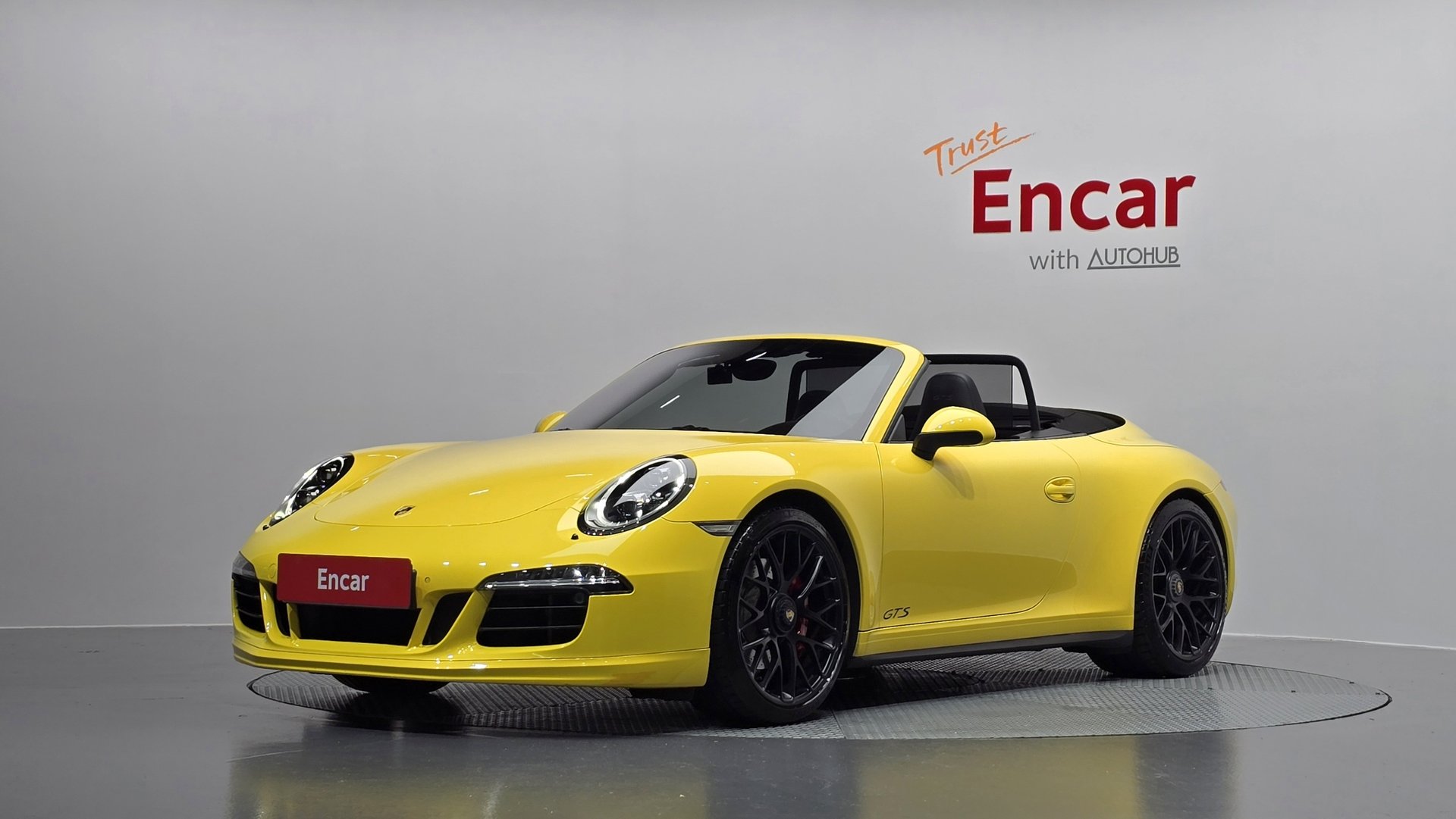 PORSCHE 911 - View 1