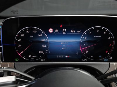 MERCEDES-BENZ E-CLASS - 8