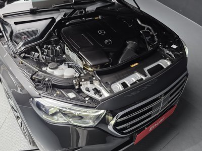 MERCEDES-BENZ E-CLASS - 7