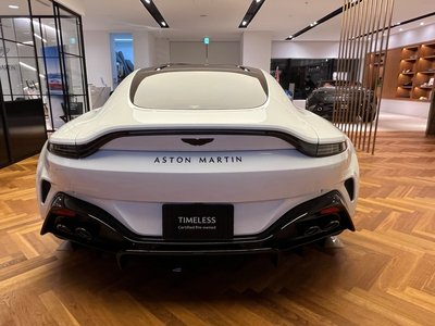 ASTON MARTIN VANTAGE - 6