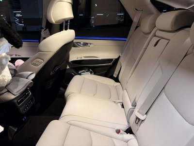 2025 Genesis GV70 photo 5