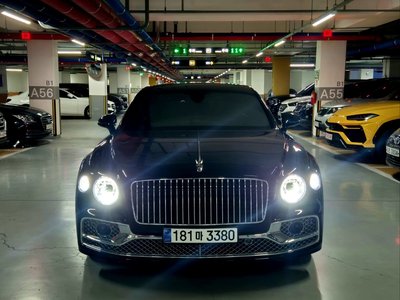 2023 Bentley FLYING SPUR photo 1