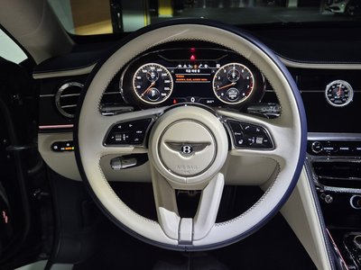 2023 Bentley FLYING SPUR photo 5