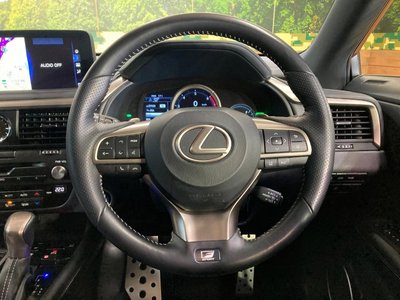 LEXUS RX - 8