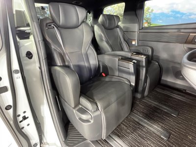 TOYOTA ALPHARD - 10