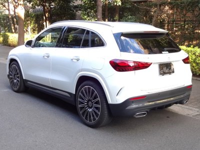 MERCEDES-BENZ GLA - 8