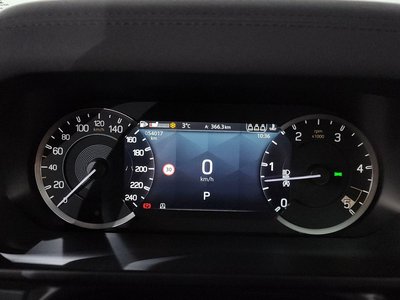 LAND ROVER DEFENDER - 8