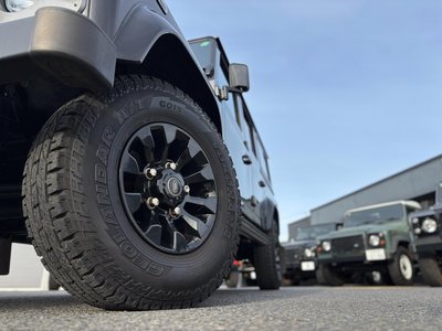 LAND ROVER DEFENDER - 7