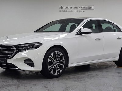 MERCEDES-BENZ E-CLASS - 1