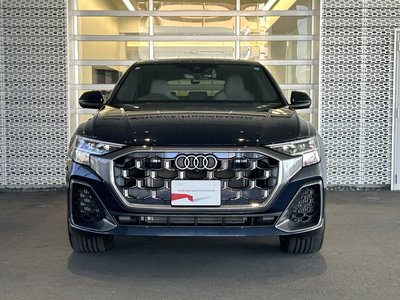 AUDI Q8 - 2