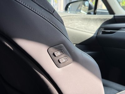 صورة مصغرة 49 لـ 2023 Lexus RX