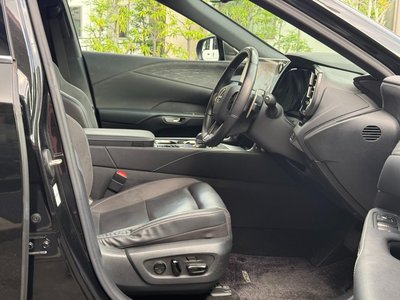 صورة مصغرة 32 لـ 2023 Lexus RX