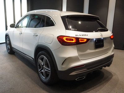 MERCEDES-BENZ GLA - 7