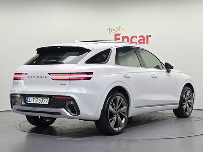 صورة 4 لـ 2022 Genesis GV70