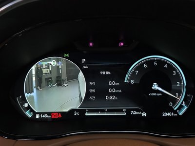 صورة 8 لـ 2022 Genesis GV70