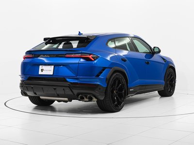 LAMBORGHINI URUS - 8