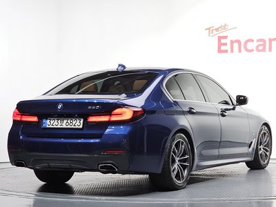 BMW 5 SERIES - 4