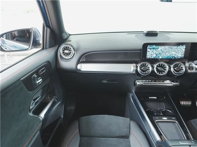 صورة مصغرة 32 لـ 2025 Mercedes-BENZ GLB AMG