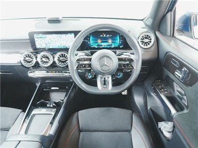 صورة مصغرة 31 لـ 2025 Mercedes-BENZ GLB AMG