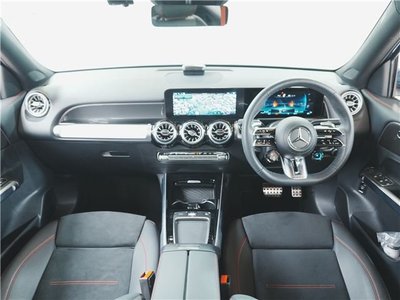 صورة مصغرة 30 لـ 2025 Mercedes-BENZ GLB AMG