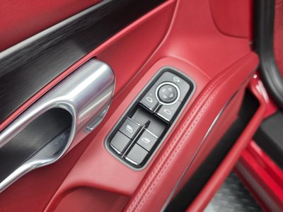 2022 Porsche 718 — миниатюра 16