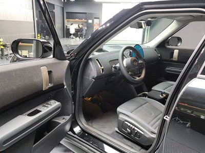 MINI COUNTRYMAN - 10