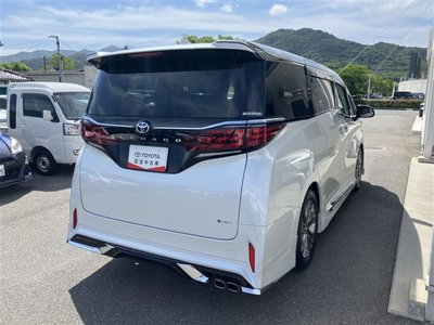 2025 Toyota ALPHARD — фото 6