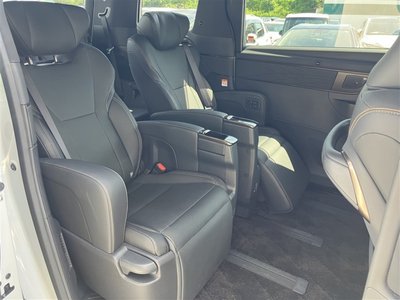 2025 Toyota ALPHARD — фото 9