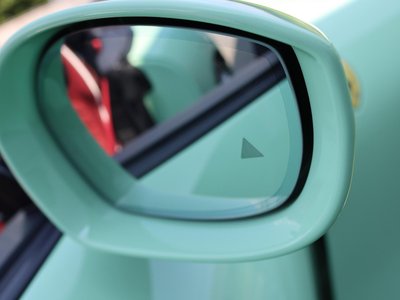 2025 Ferrari ROMA SPIDER thumbnail 32
