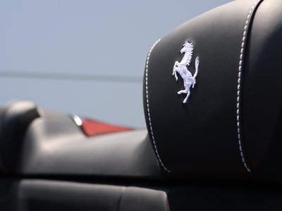 2025 Ferrari ROMA SPIDER thumbnail 18