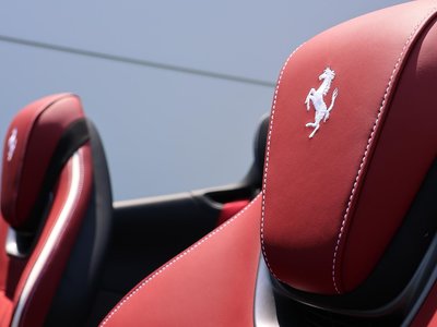 2025 Ferrari ROMA SPIDER thumbnail 17