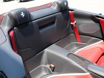2025 Ferrari ROMA SPIDER thumbnail 19