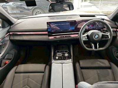 BMW 5 SERIES - 7