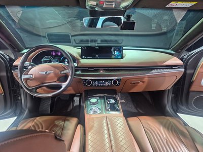 GENESIS G80 (RG3) - 9