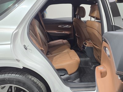 صورة مصغرة 12 لـ 2023 Genesis GV70