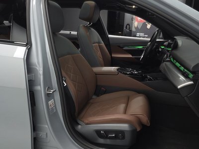 2023 BMW 5 SERIES — миниатюра 17